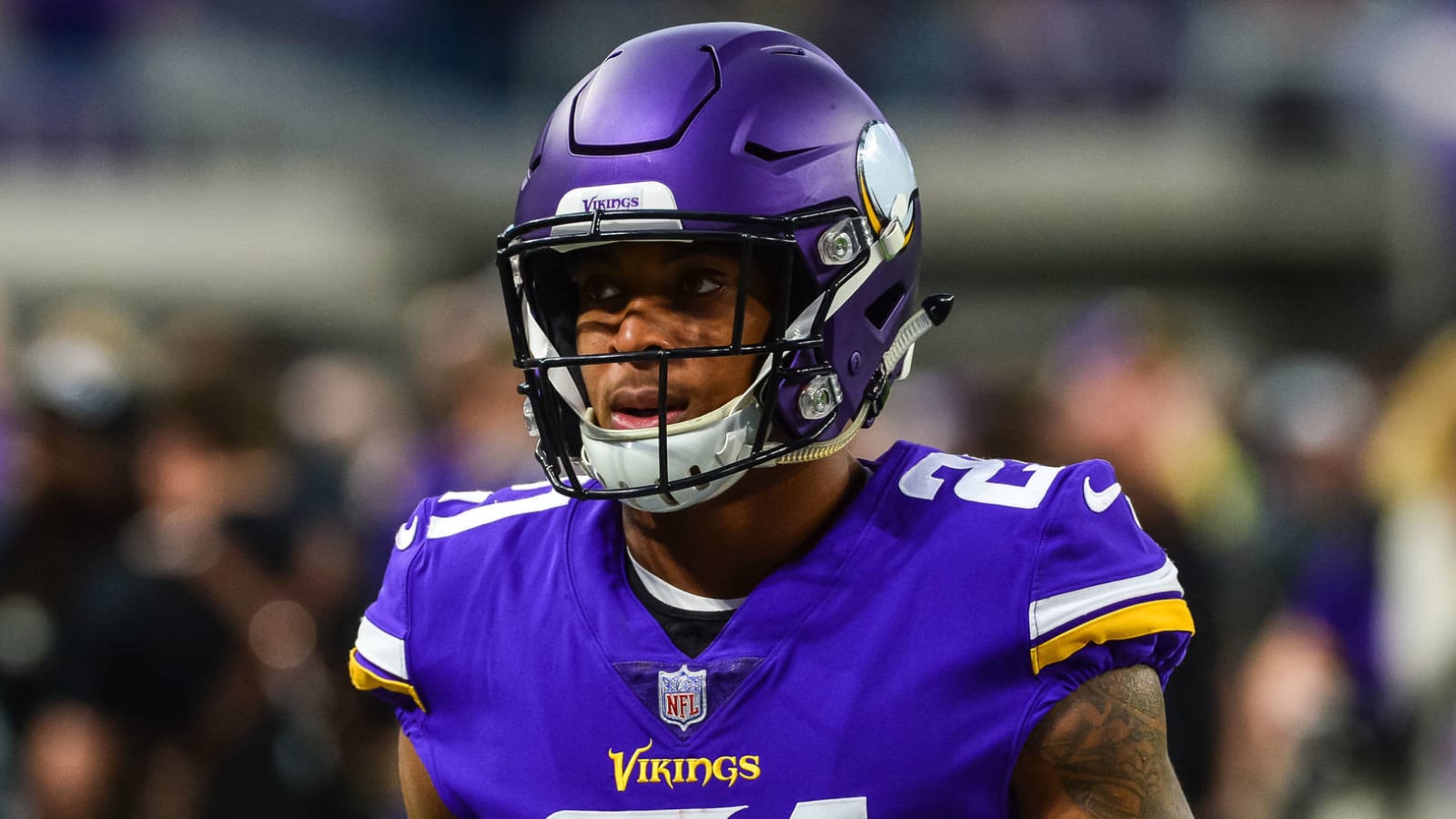 Vikings trade CB Mike Hughes to Chiefs