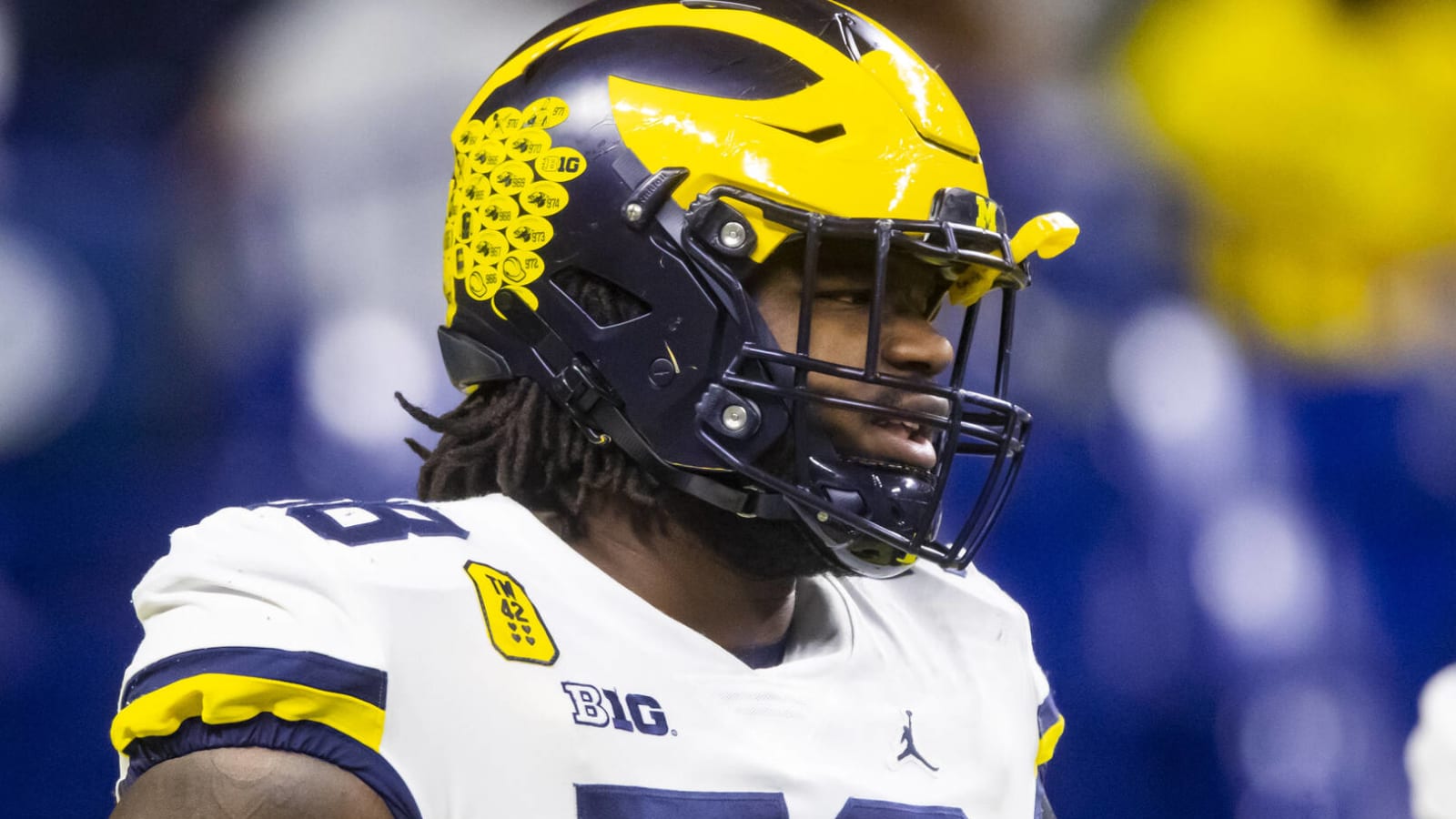 Michigan DT Mazi Smith shows off freak athleticism