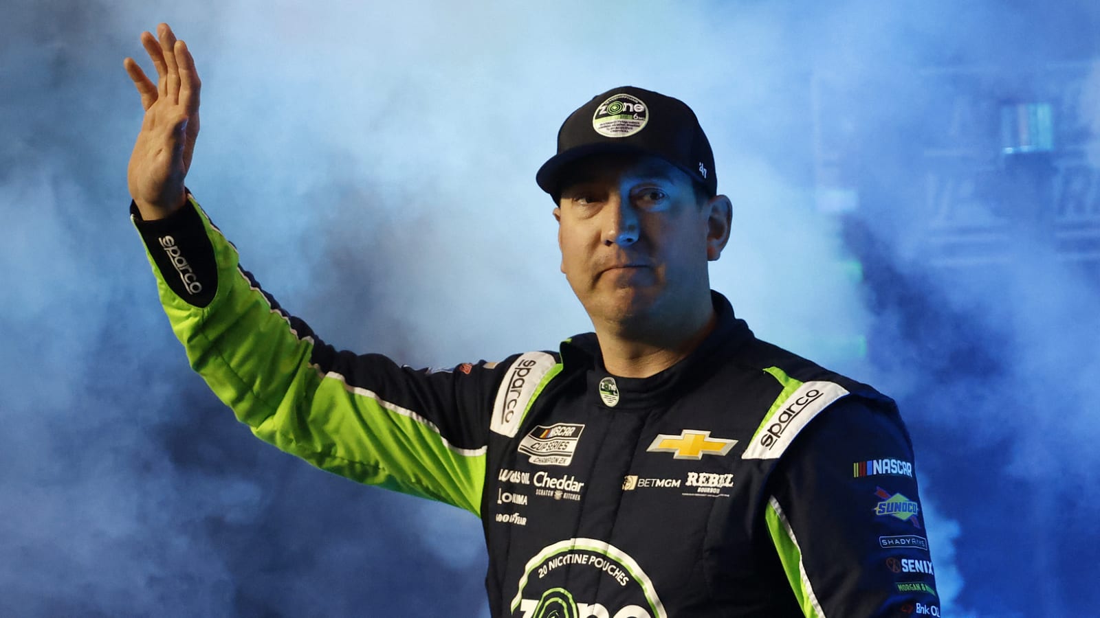 Watch: Kyle Busch beats Stewart Friesen in photo finish at Atlanta
