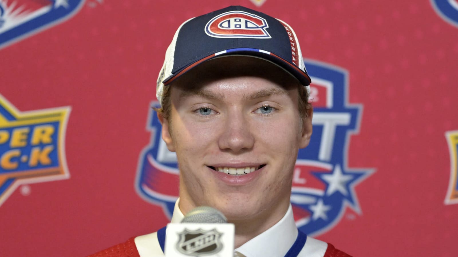 Canadiens sign second-round pick Owen Beck