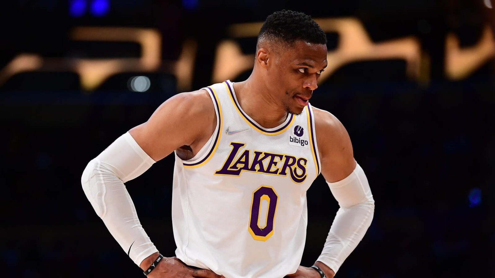 Lakers inch closer to elimination with sixth straight loss