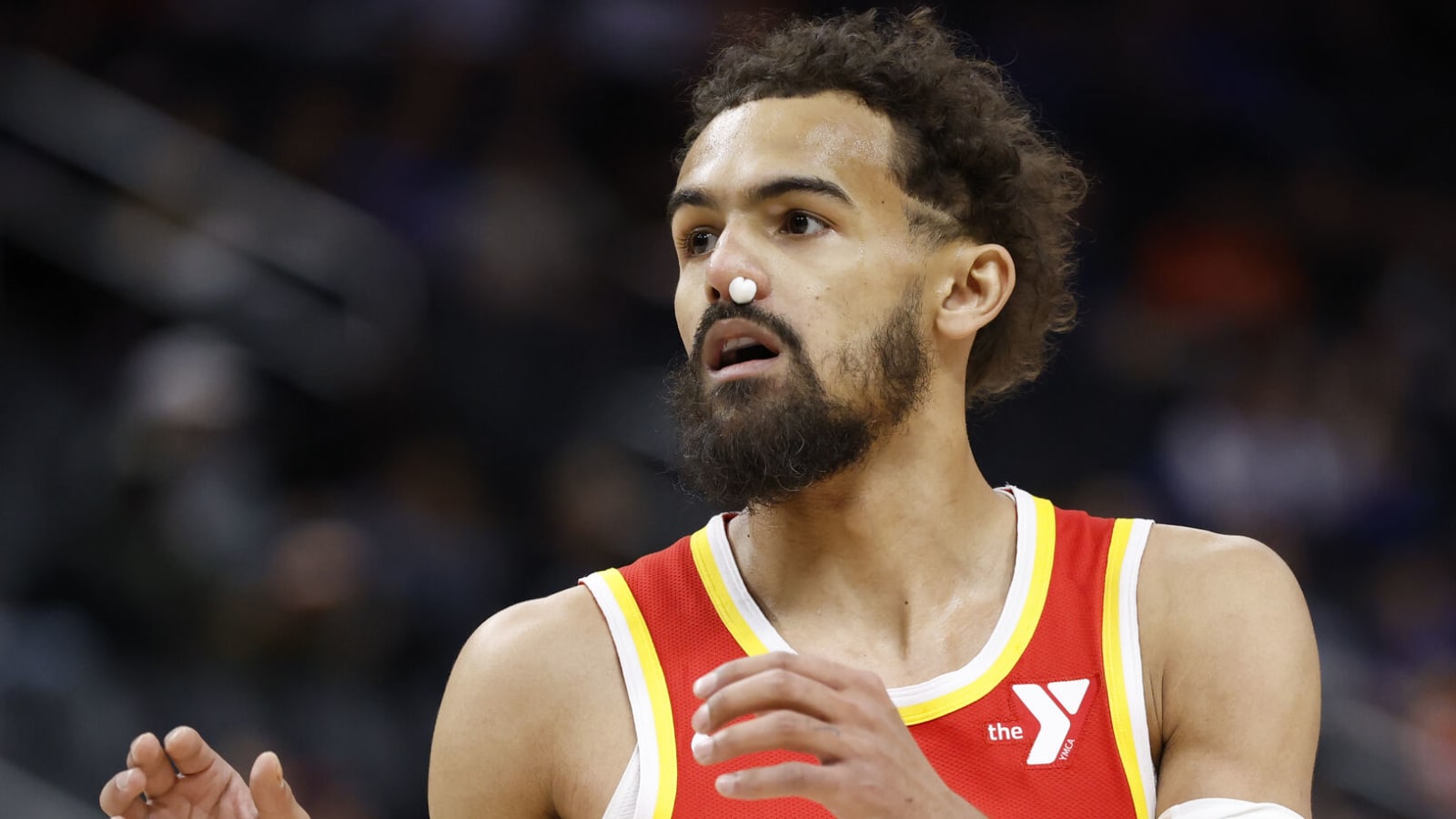Watch: Trae Young's game-winner lifts Hawks over Pistons