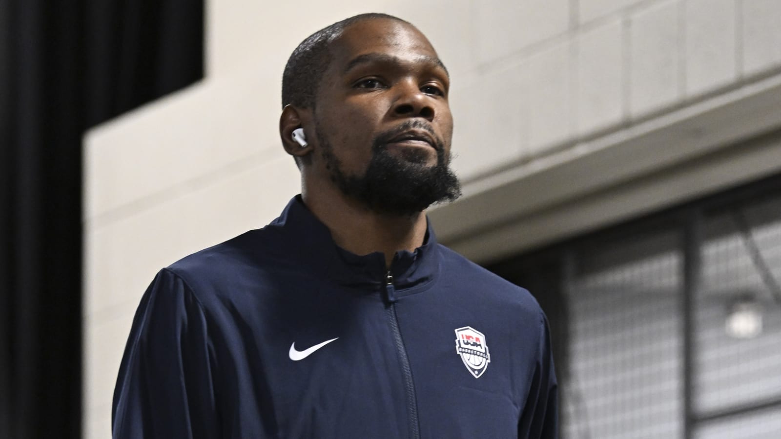Kevin Durant adds to confusion about his height after viral Team USA photo