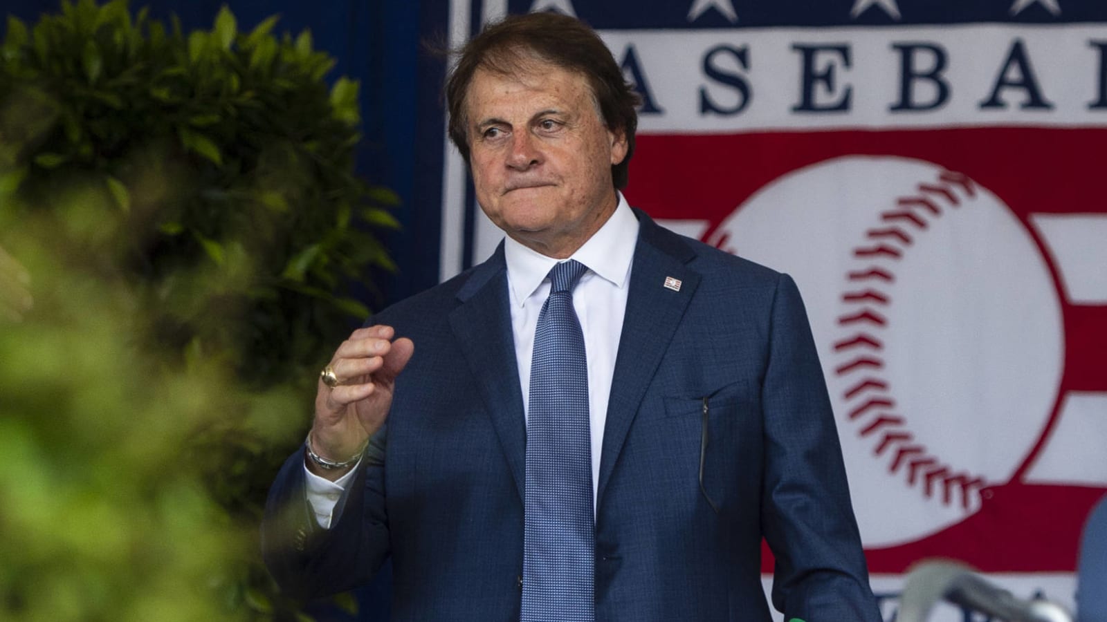 Hall of Fame voters bothered by Tony La Russa unretiring