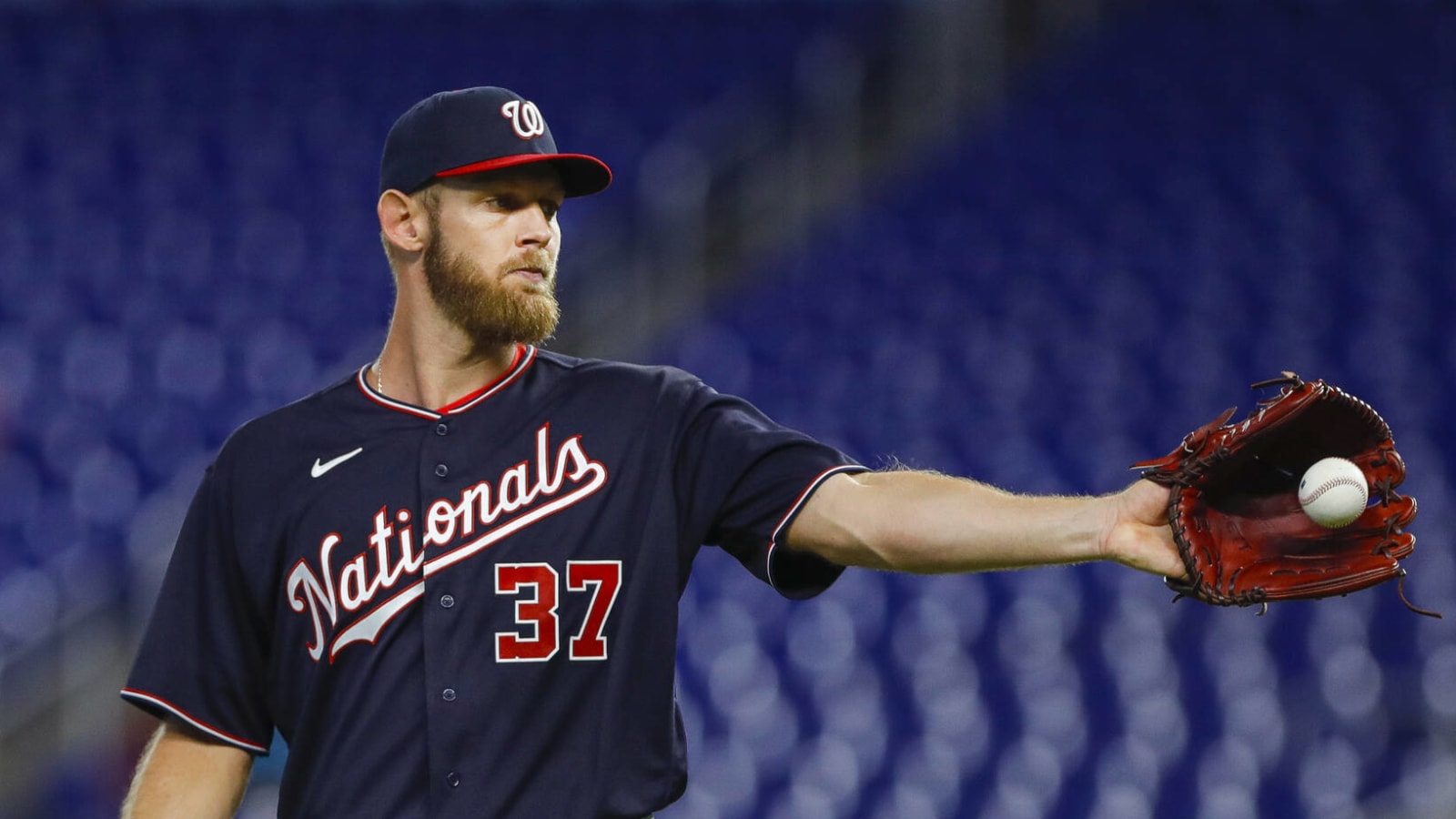 Nationals righty Stephen Strasburg's career in jeopardy