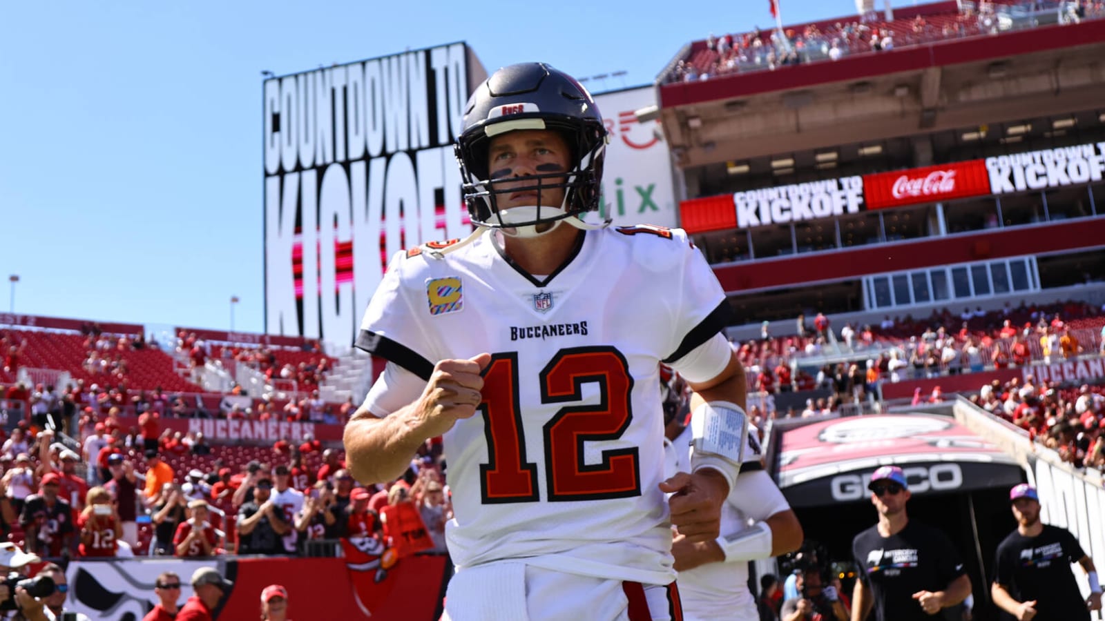 NFL fines Tom Brady for kicking Falcons' Grady Jarrett Yardbarker