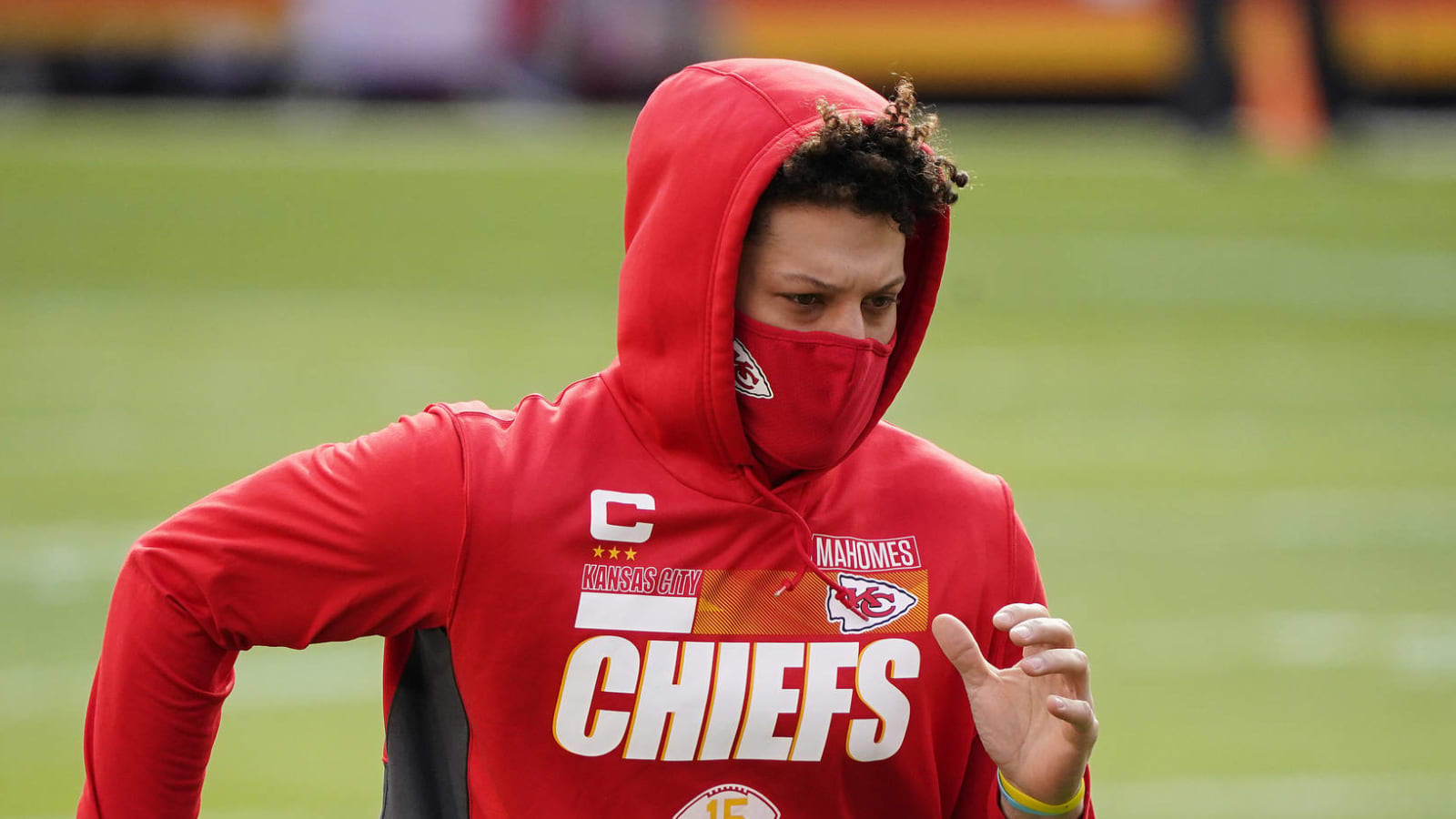 Mahomes in concussion protocol, expects to practice Wednesday