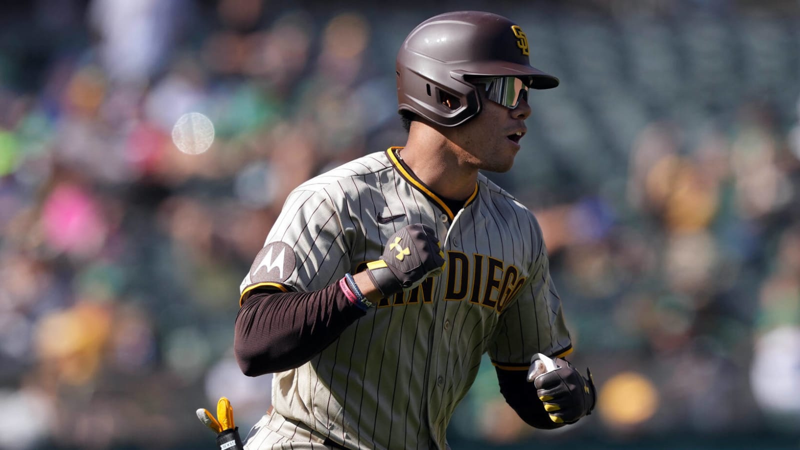 New favorite emerging for Padres slugger