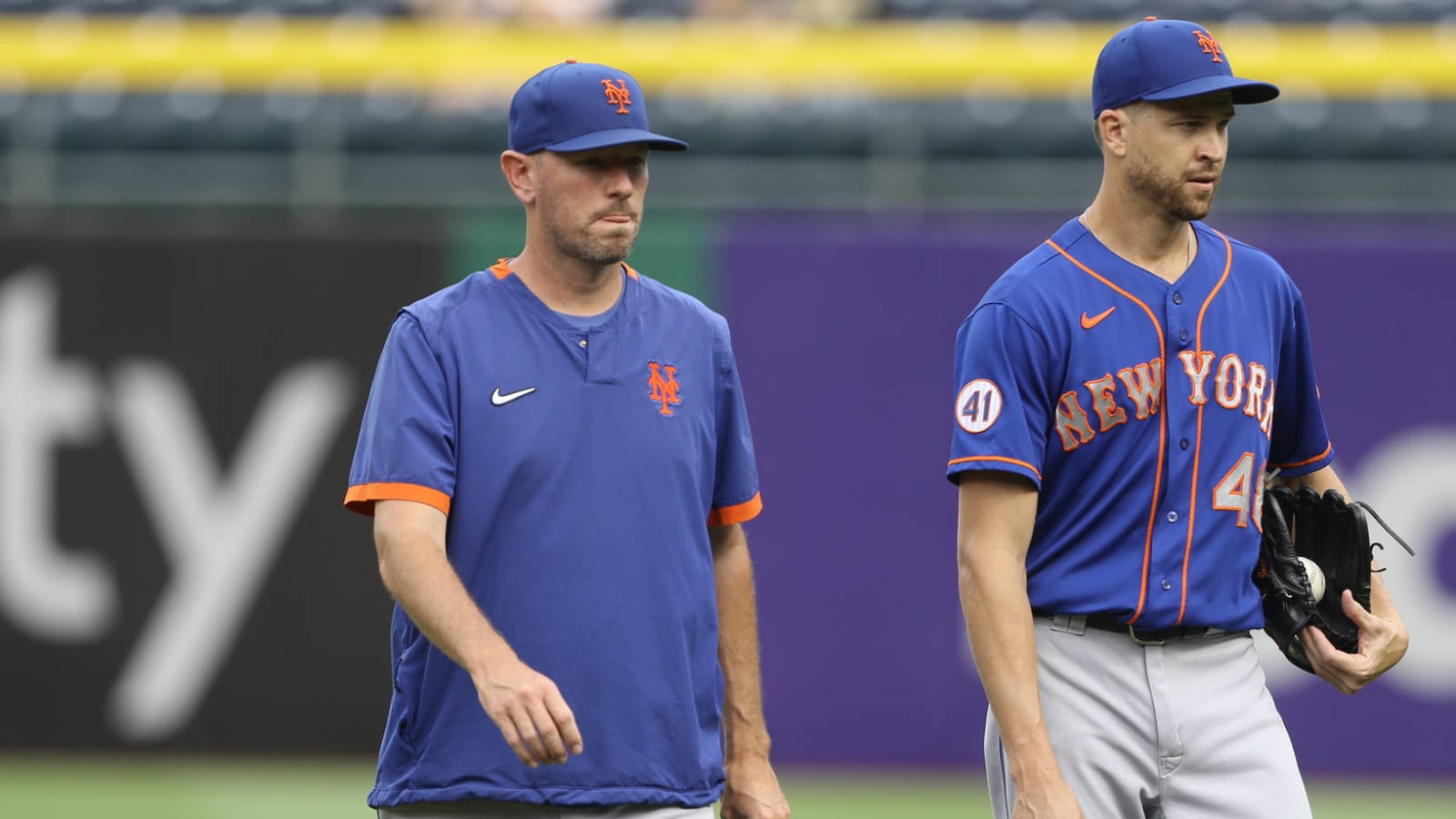 Mets exercise option on pitching coach Jeremy Hefner