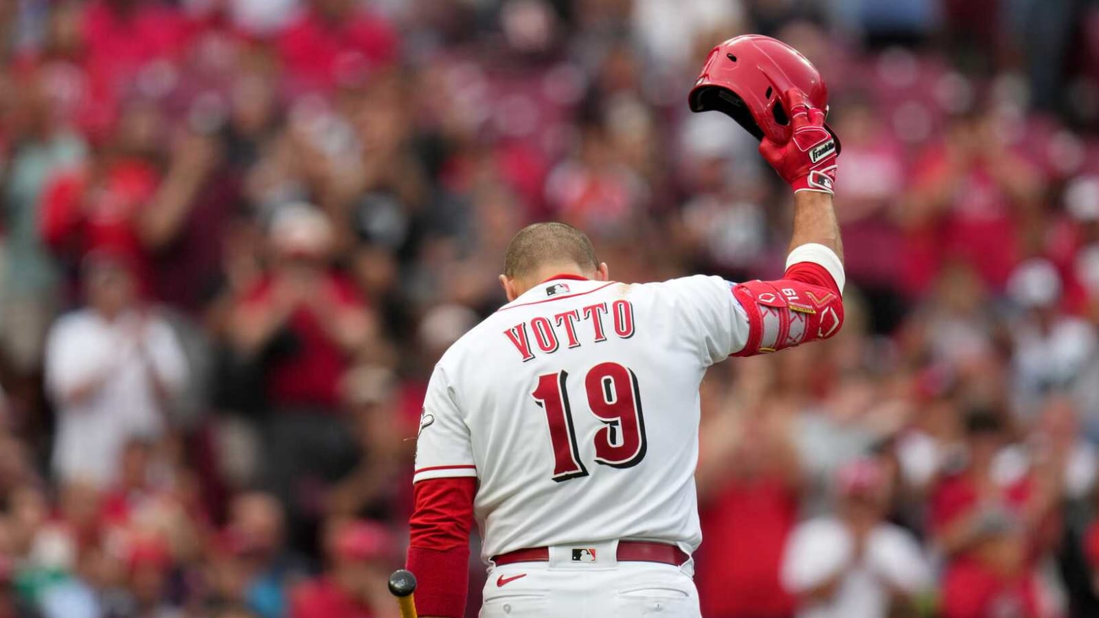 Cincinnati Reds legend Joey Votto says goodbye to baseball