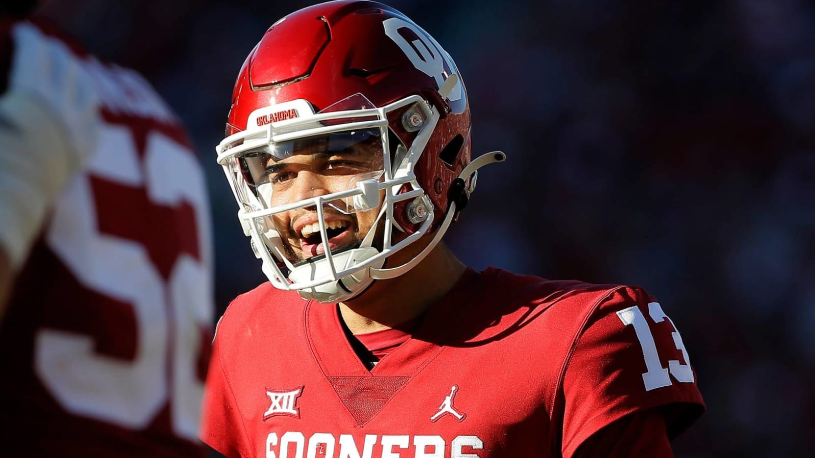 QB Caleb Williams reunites with Lincoln Riley, transfers to USC