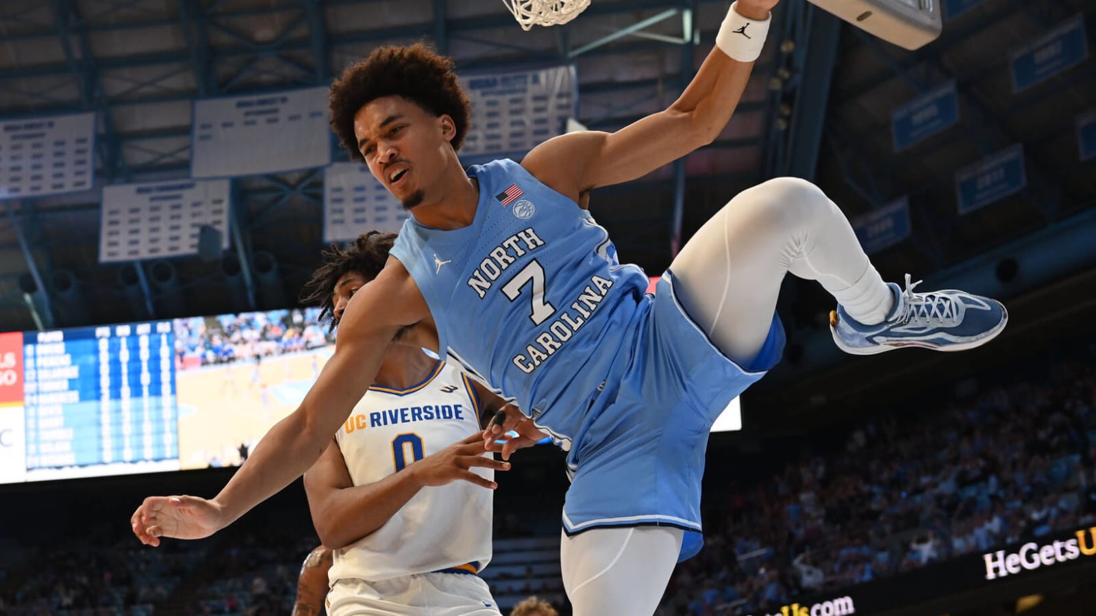 Watch UNC's Seth Trimble posterizes UC Riverside Yardbarker