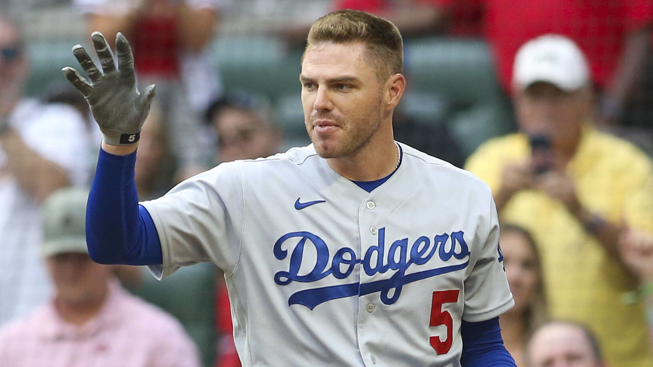 Report: Freddie Freeman leaving Braves for Dodgers in free agency