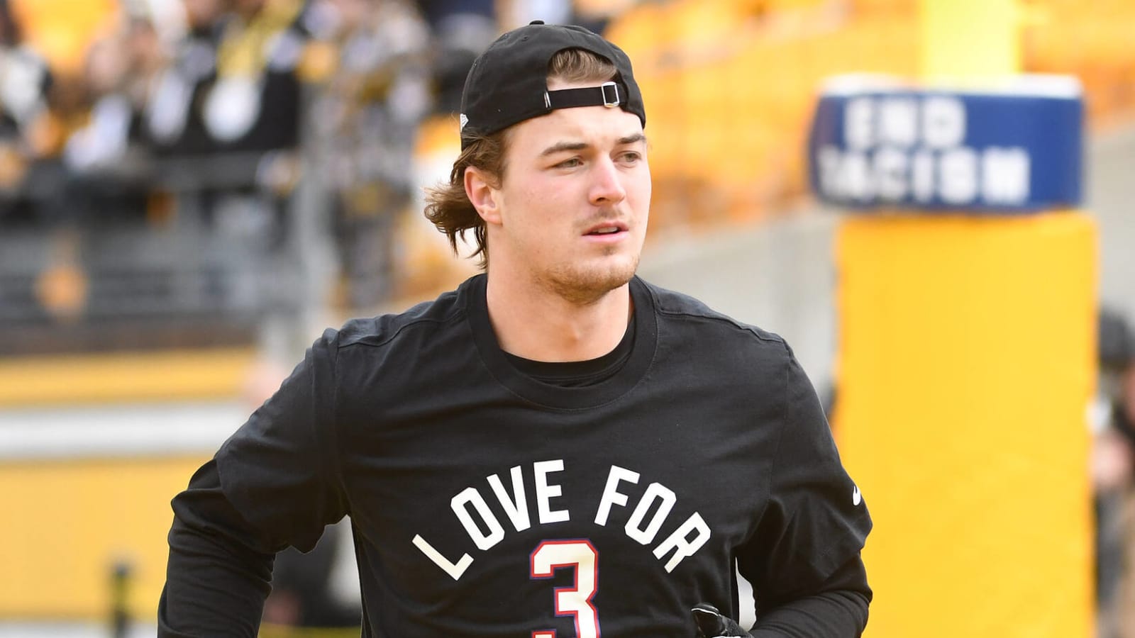 Kenny Pickett jokes about late hit from friend Damar Hamlin during