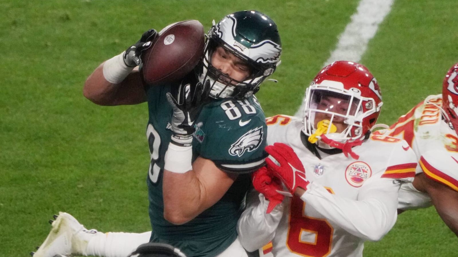 Eagles TE Dallas Goedert shares bold take on QB Jalen Hurts