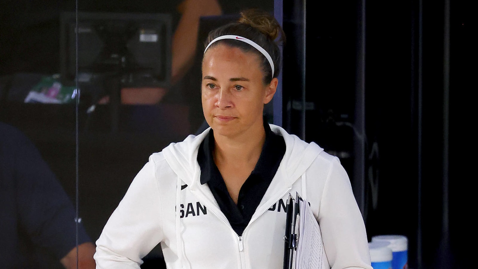 Becky Hammon reportedly among Blazers' top HC candidates