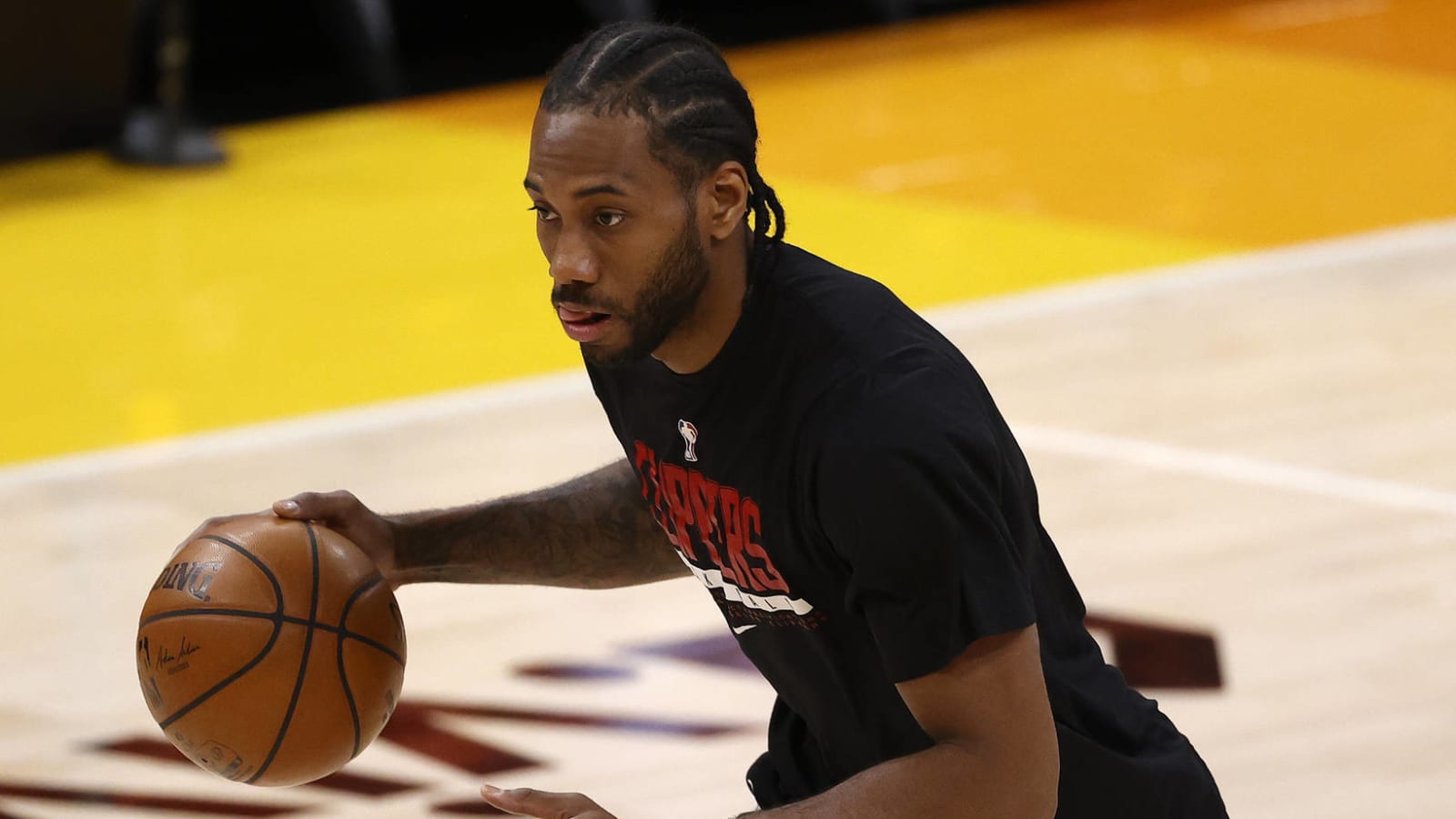 Kawhi Leonard 'highly unlikely' to travel for Game 5