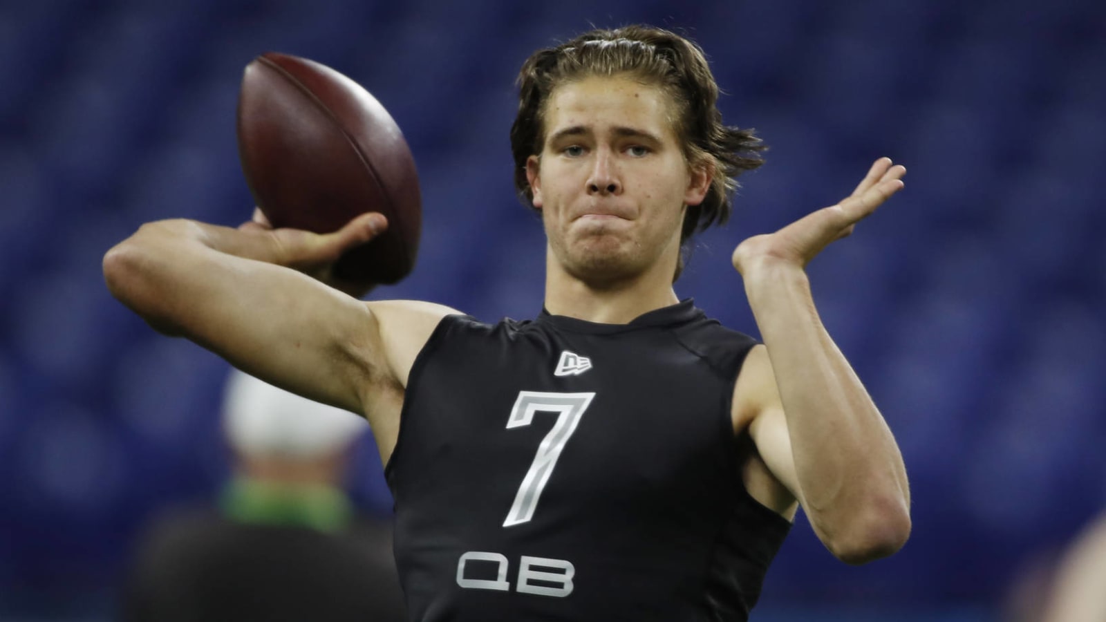 Chargers sign QB Justin Herbert, wrap 2020 draft class