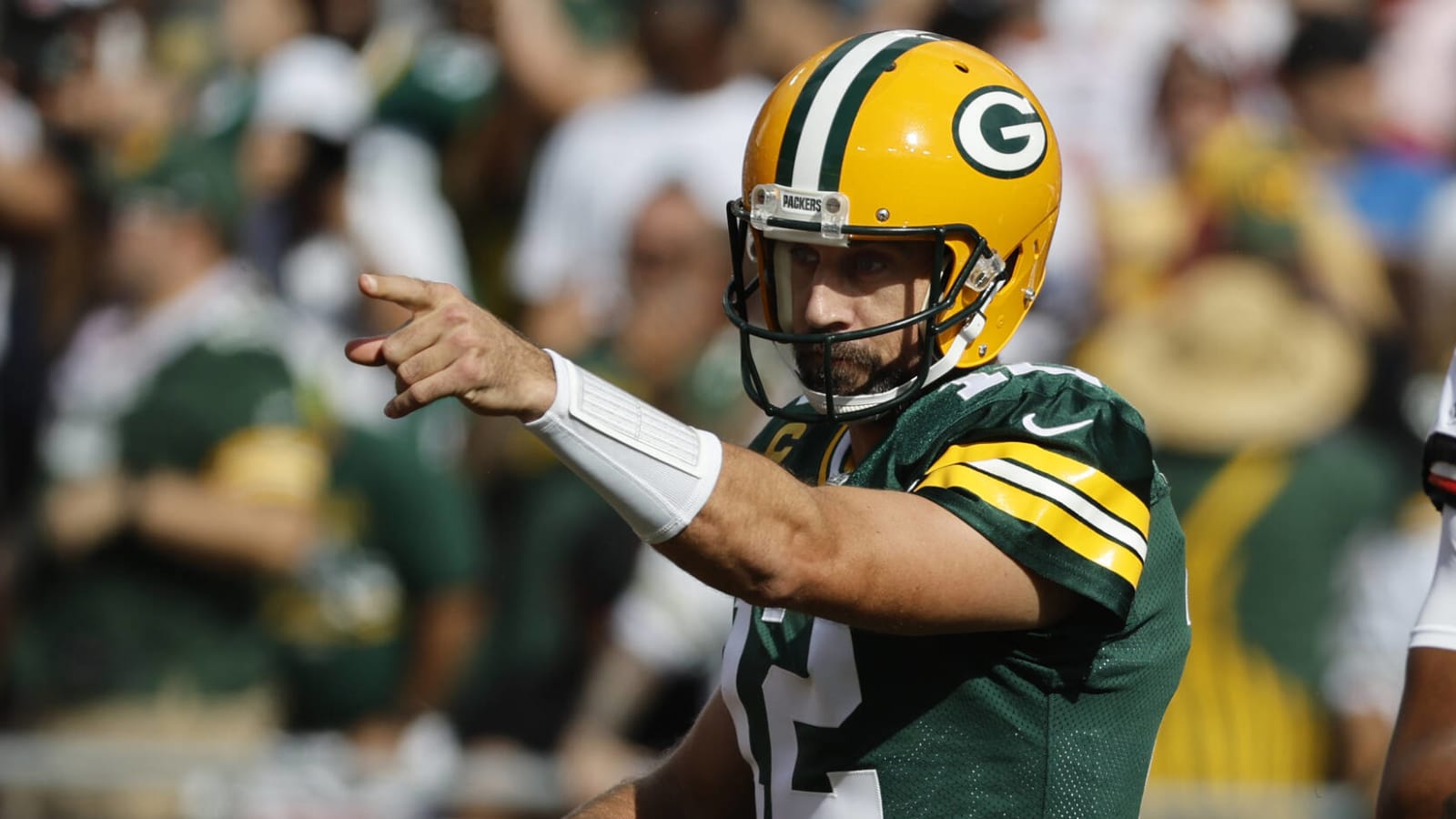 Aaron Rodgers blasts CFB's 'ridiculous' targeting rule