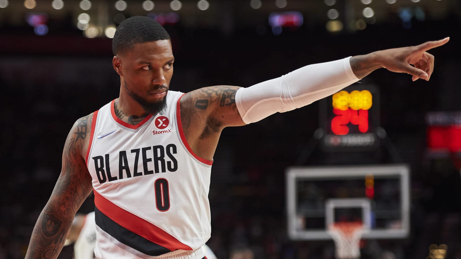 Billups: I won't preach 'stay here' to Lillard