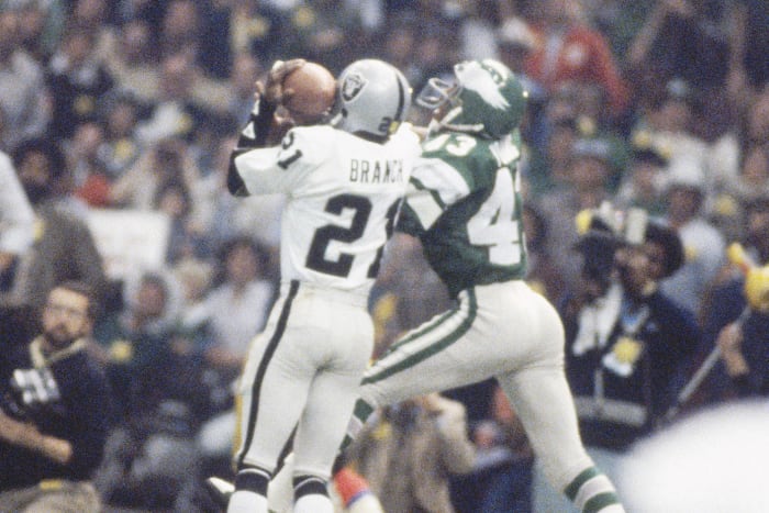 Super Bowl XV: No plane, no problem