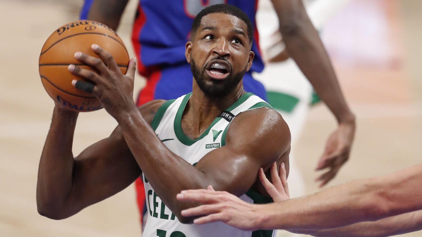 Celtics' Thompson heard racist comments in Boston as opponent