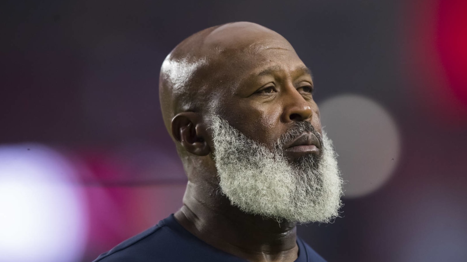 Texans 'in talks' with DC Lovie Smith for head-coaching job?