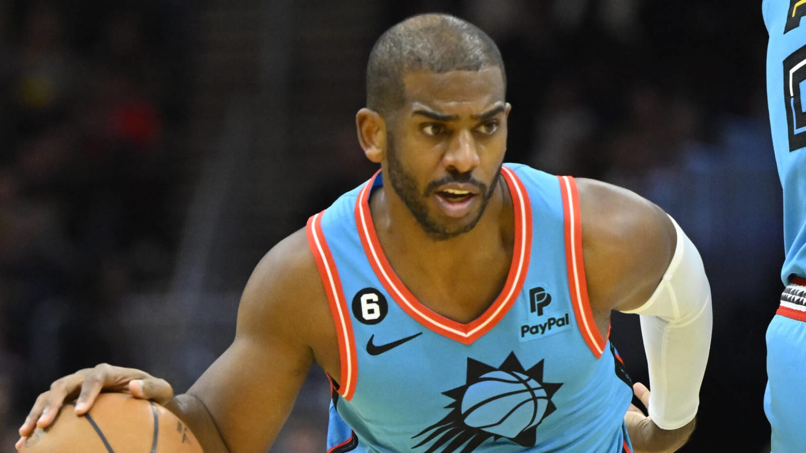 Suns targeting three players to replace Chris Paul