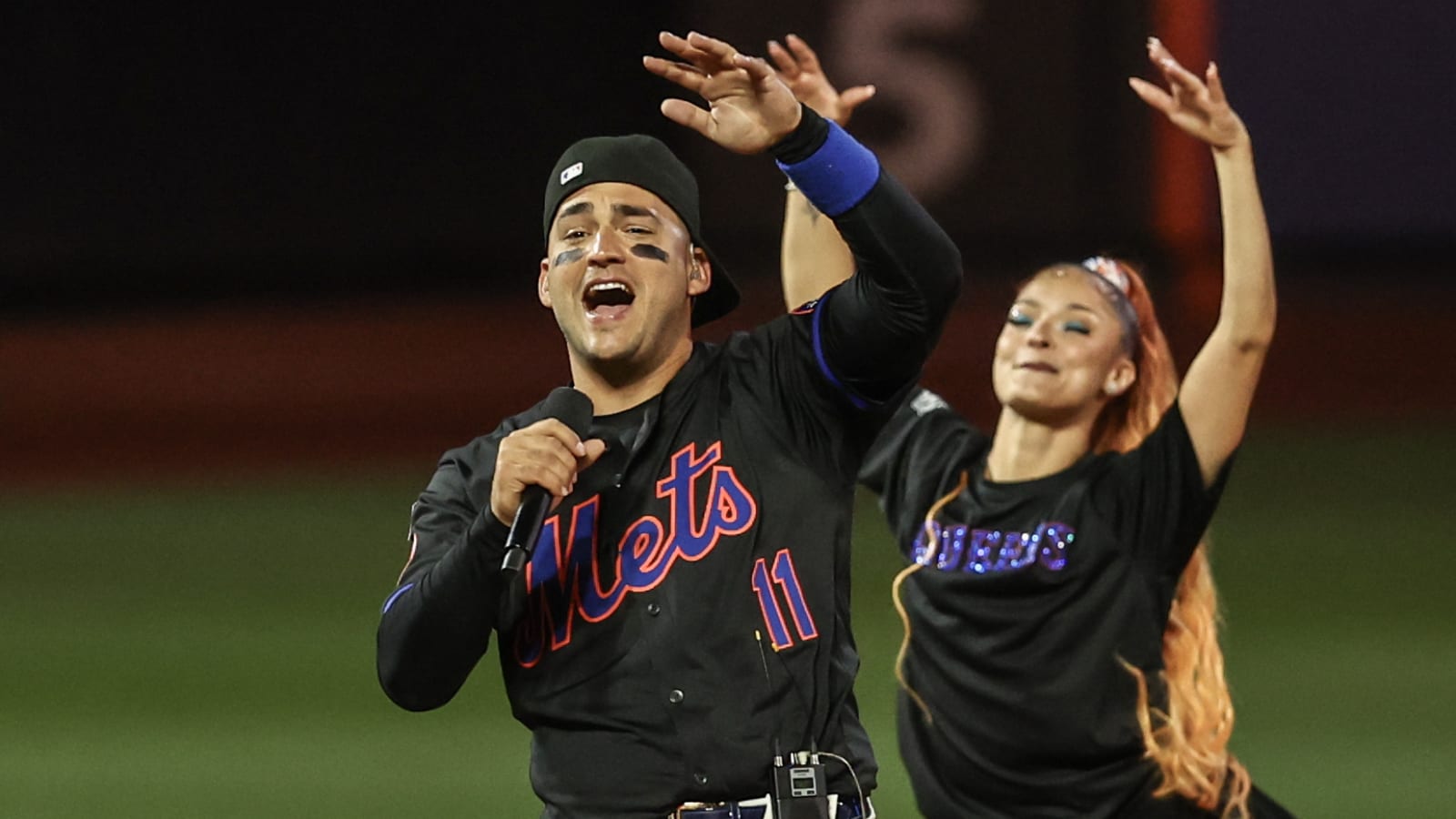 Watch: Mets infielder performs song after team’s win