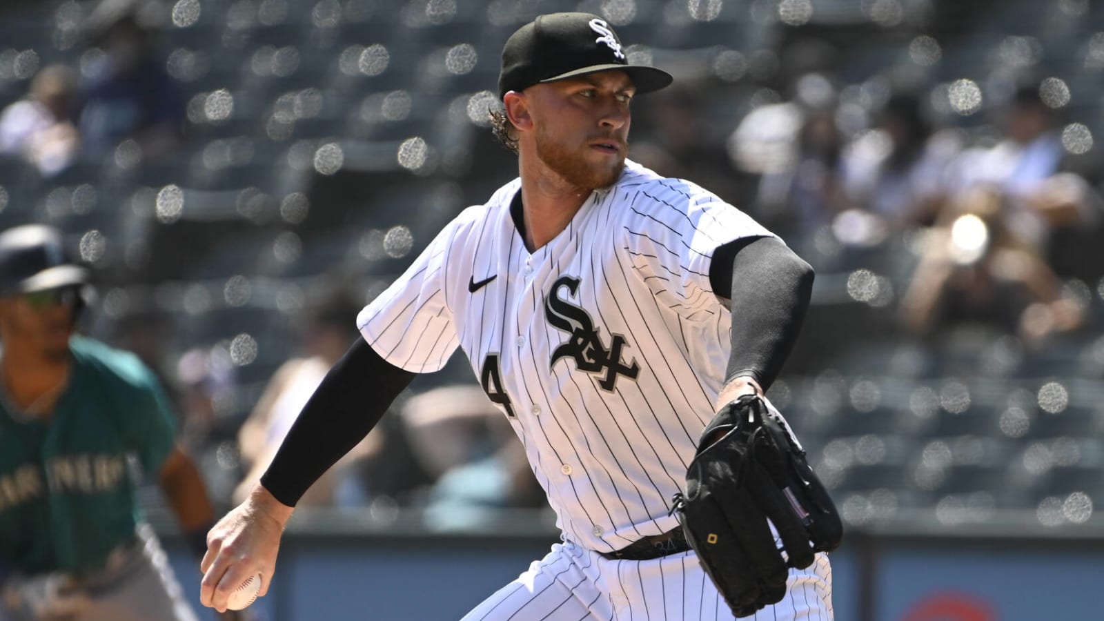 White Sox pitcher's rough season ends with minor surgery