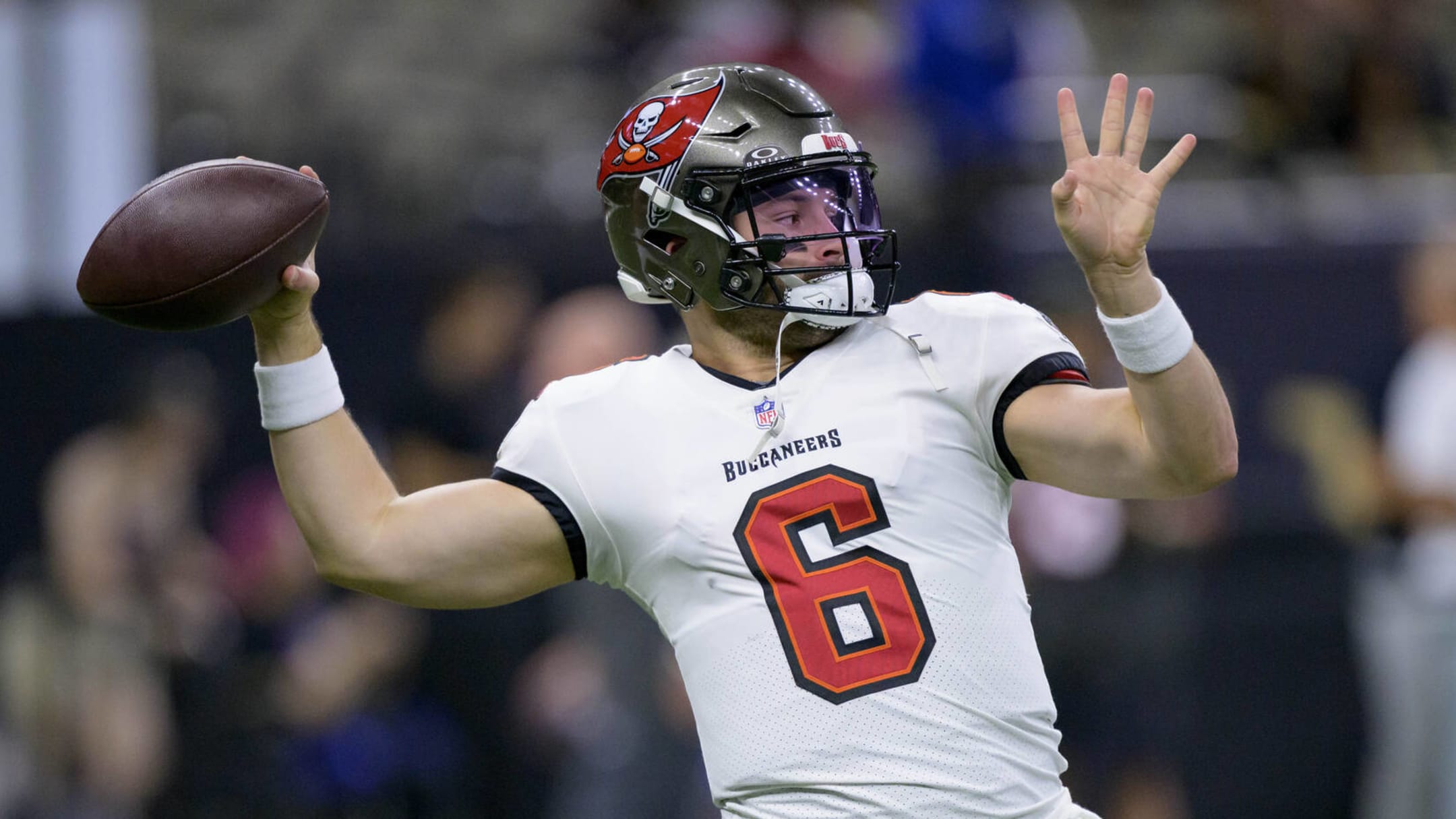 Baker Mayfield guides Bucs past Saints, Derek Carr