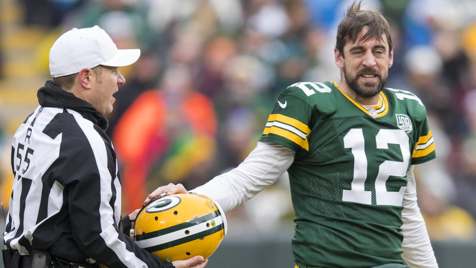 Aaron Rodgers takes a beating from former teammates in recent report