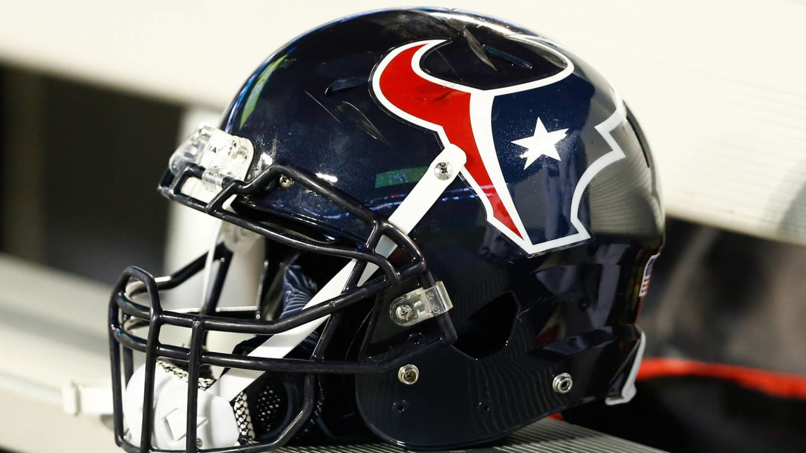 Texans cancel next week's mandatory minicamp