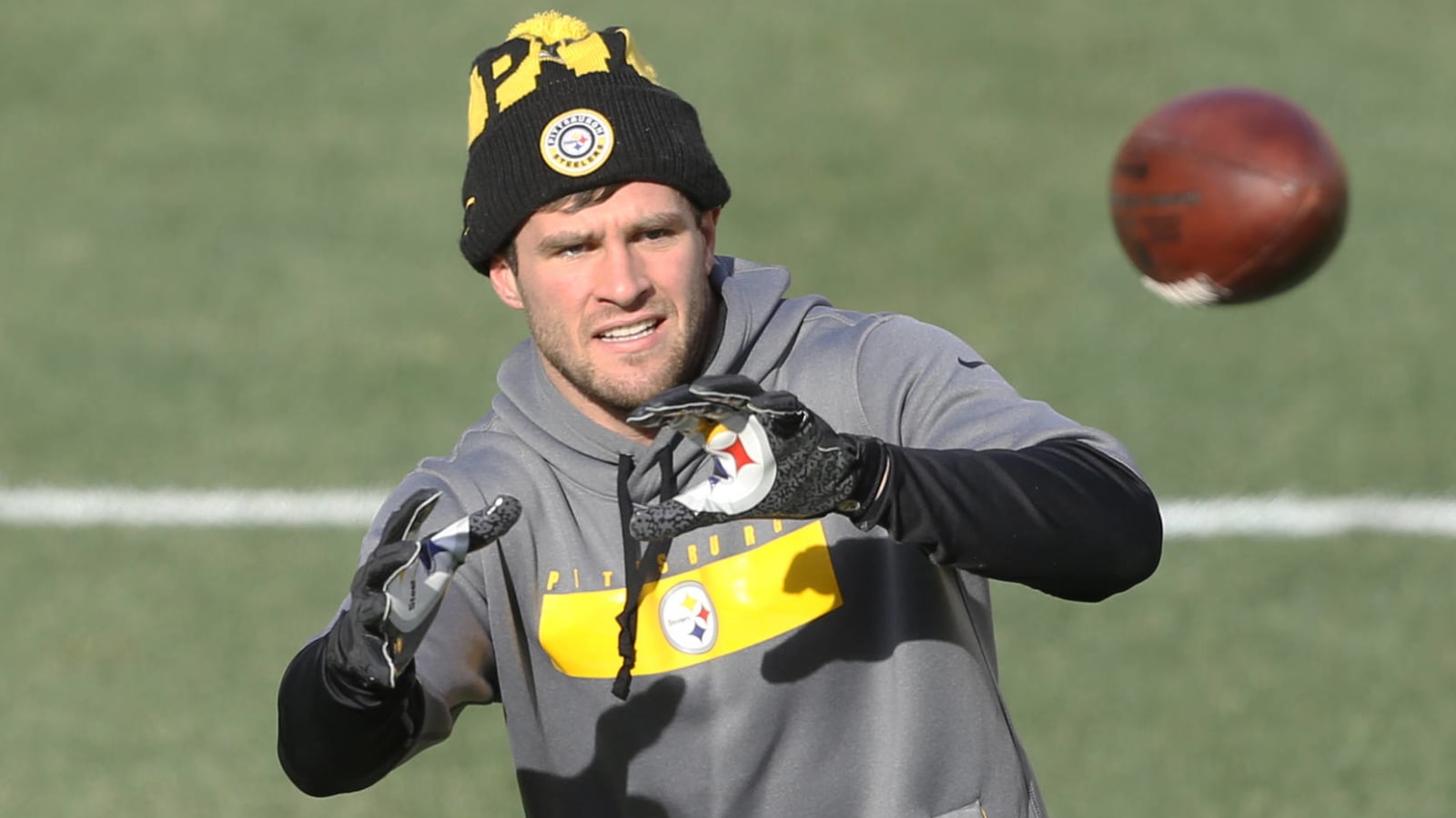 T.J. Watt sends message to Steelers fans after signing new contract