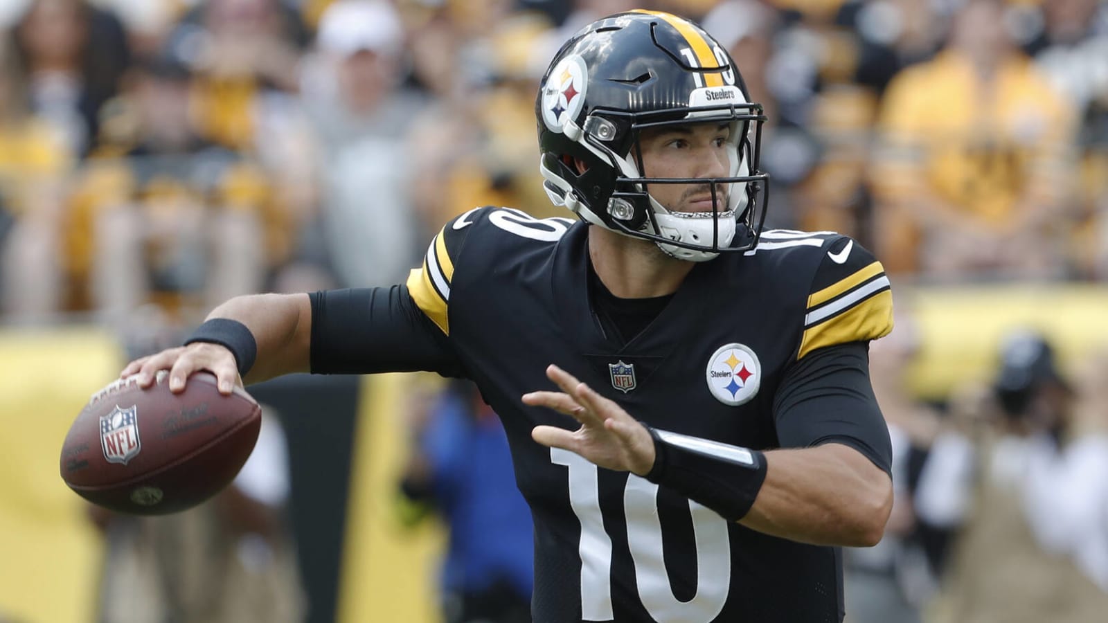 Steelers sticking with Mitch Trubisky as QB1