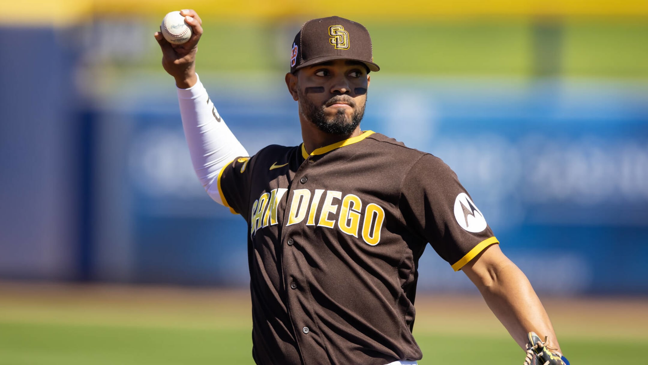 Padres, reliever Robert Suarez agree to five-year contract extension, per  report 