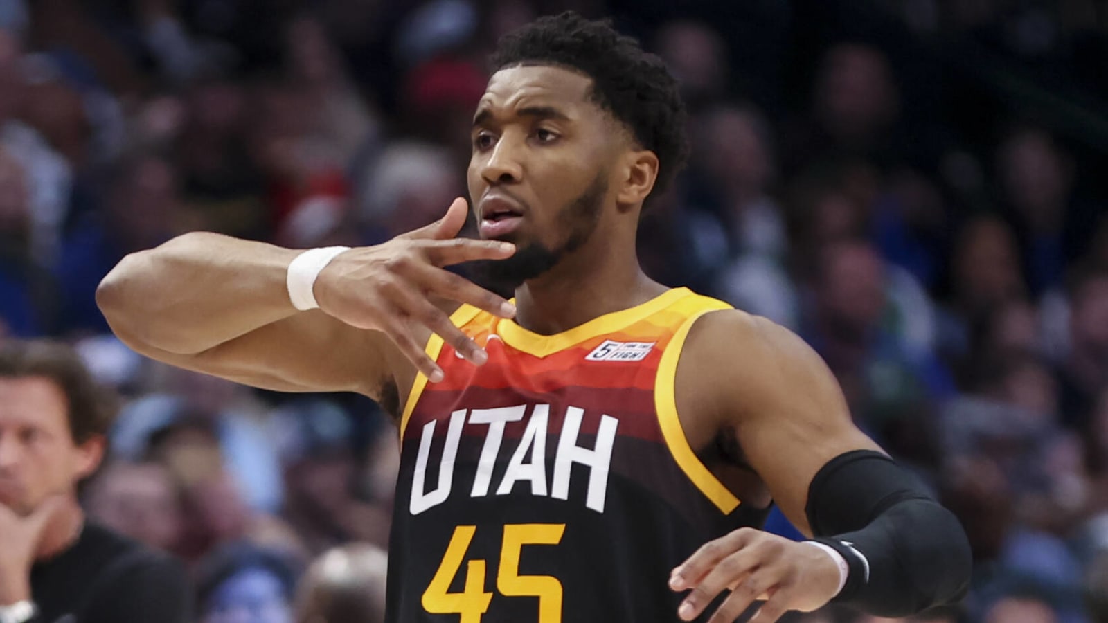 Donovan Mitchell reacts to trade to Cavs on Twitter