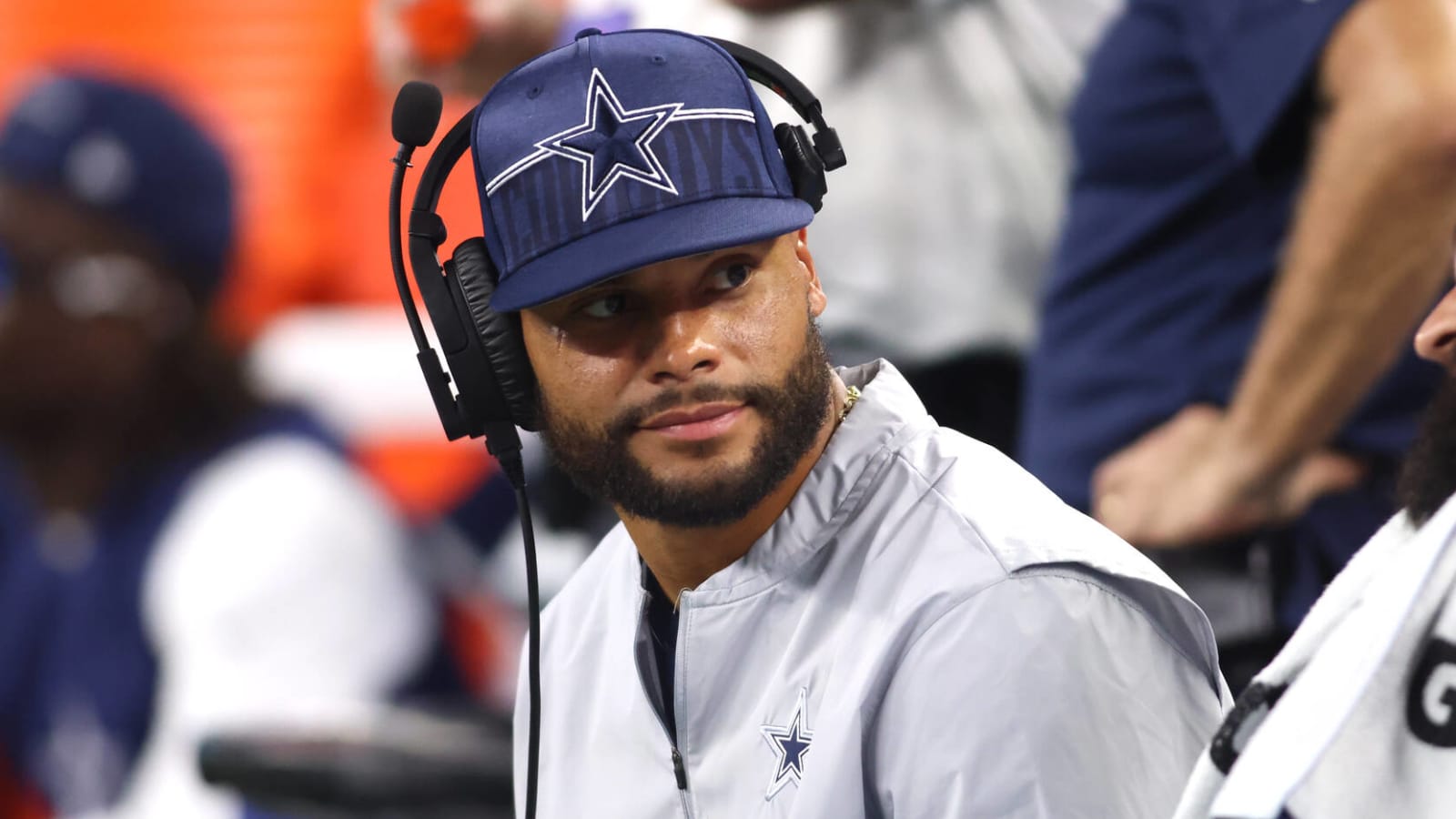 Cowboys' Dak Prescott responds to critics again