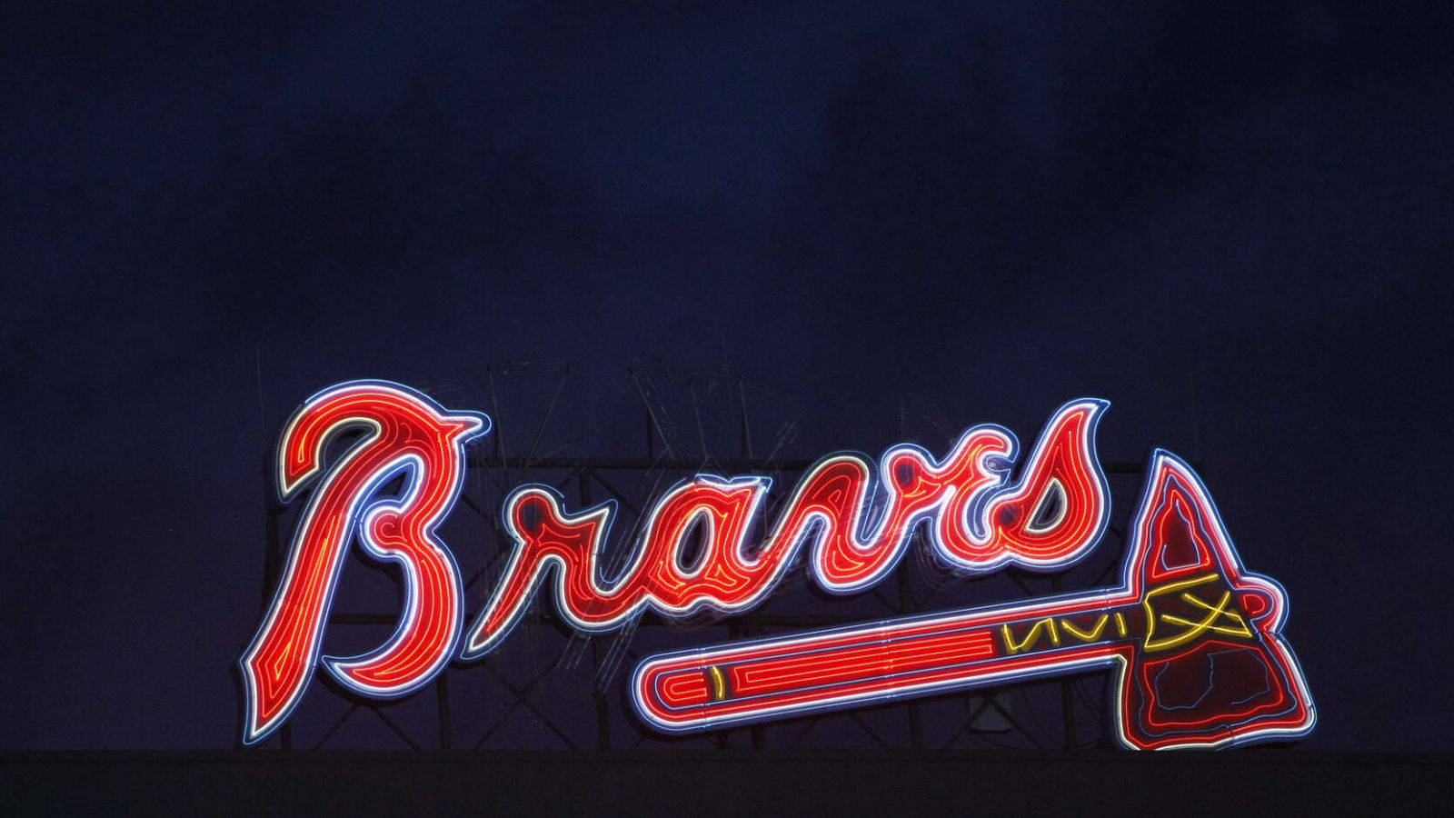 Watch: Braves fan's challenge of 'The Freeze' falls short