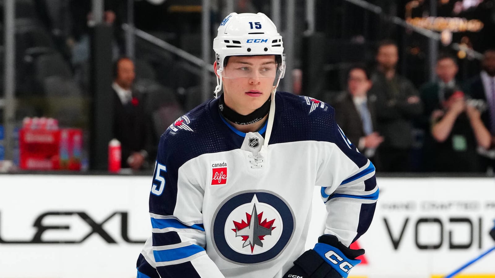 Jets forward to miss multiple weeks with shoulder injury