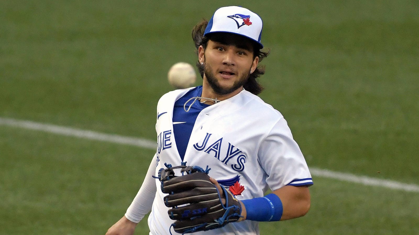 The Blue Jays' Bo Bichette's flow featured on new t-shirt
