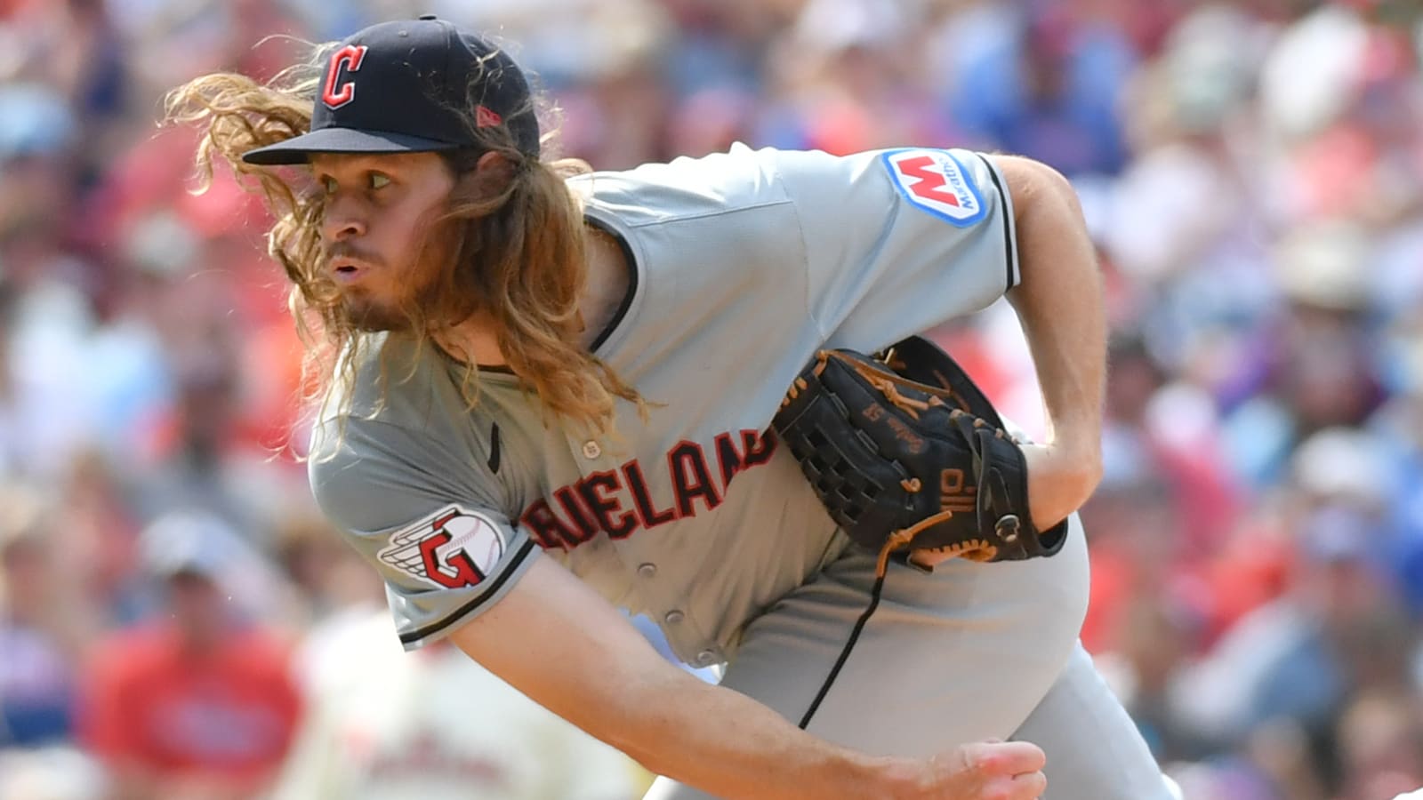 Reds agree to one-year deal with durable reliever