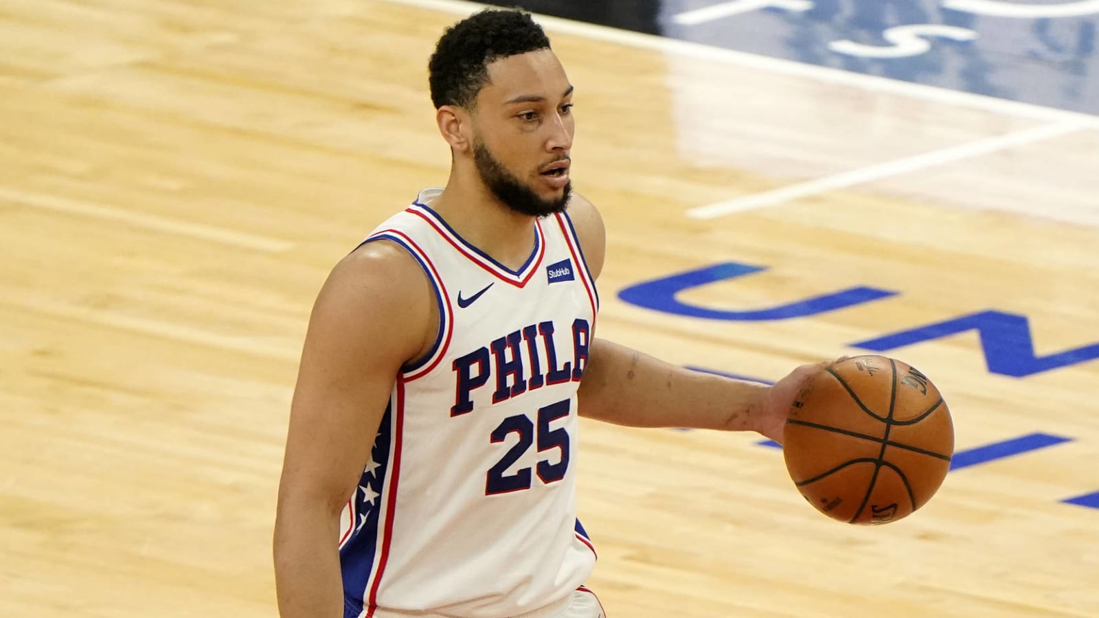 Ben Simmons meets with 76ers teammates, reports to shootaround