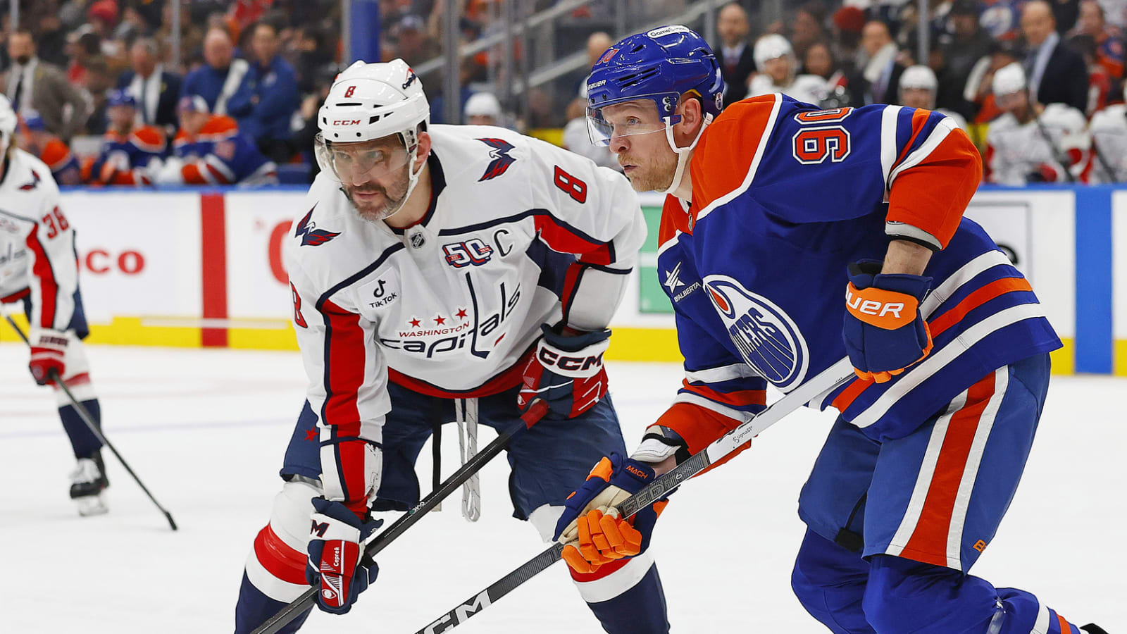 Watch: Oilers get an assist from a plate of nachos on third-period goal