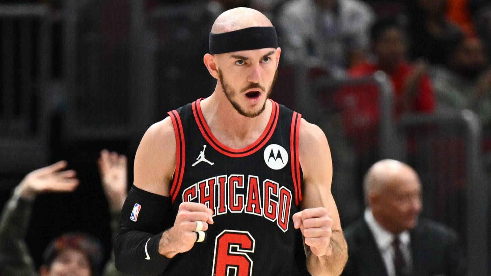 Bulls' Alex Caruso makes case to stay in starting lineup