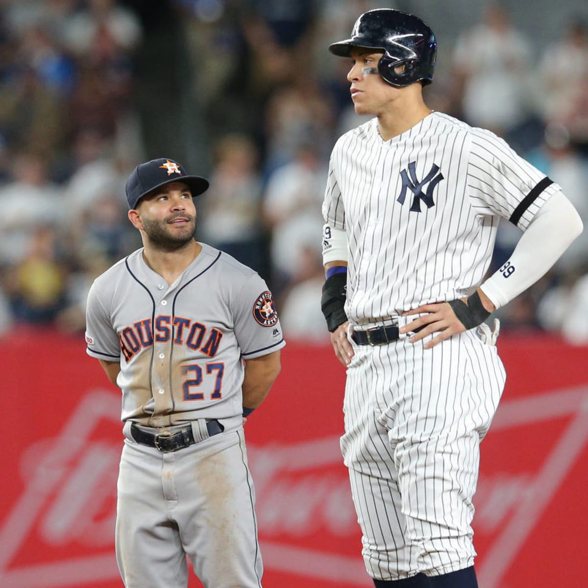 Yankees' Aaron Judge mocks Astros' Jose Altuve tugging on jersey