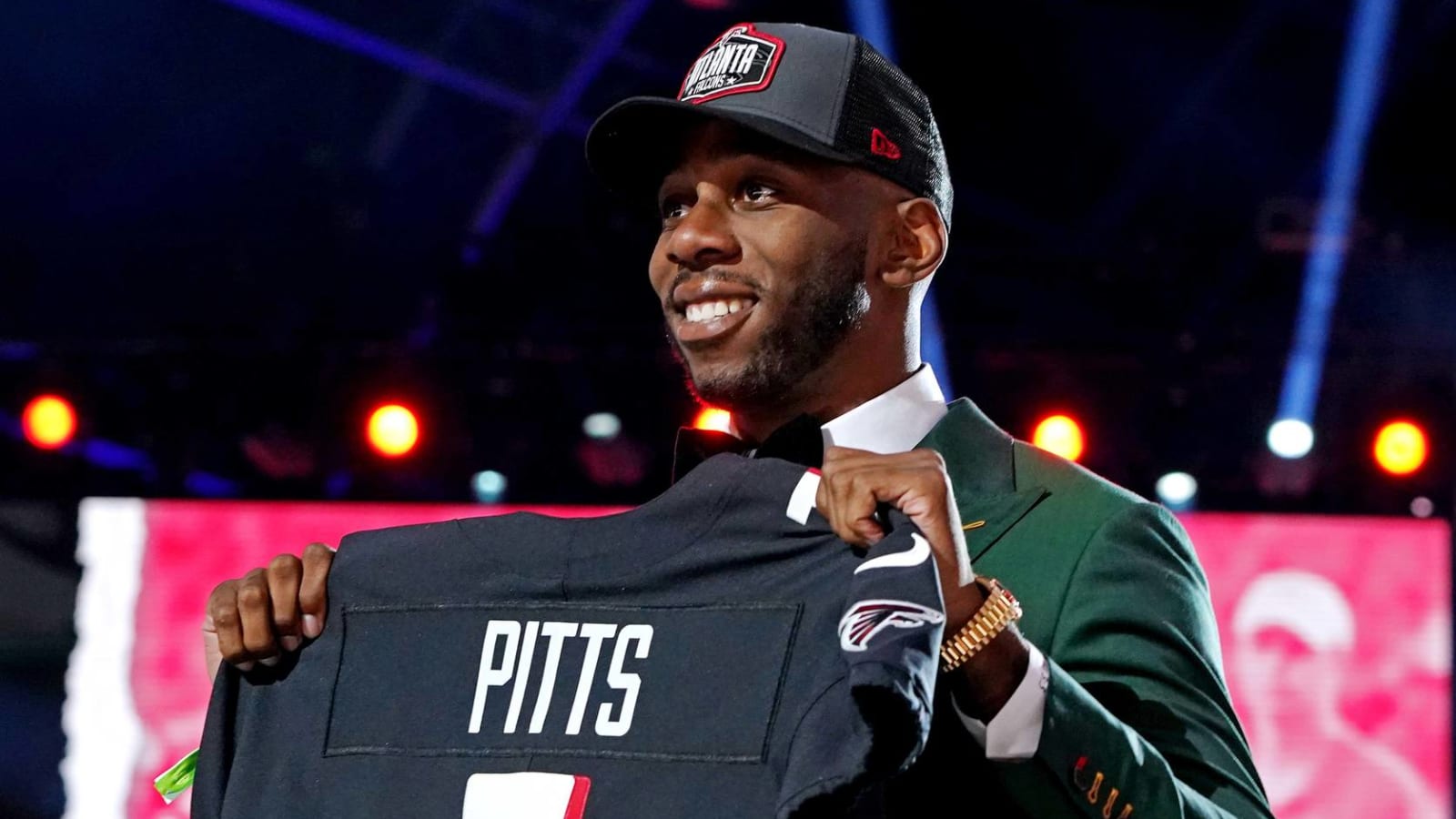 Falcons draft Kyle Pitts with No. 4 pick
