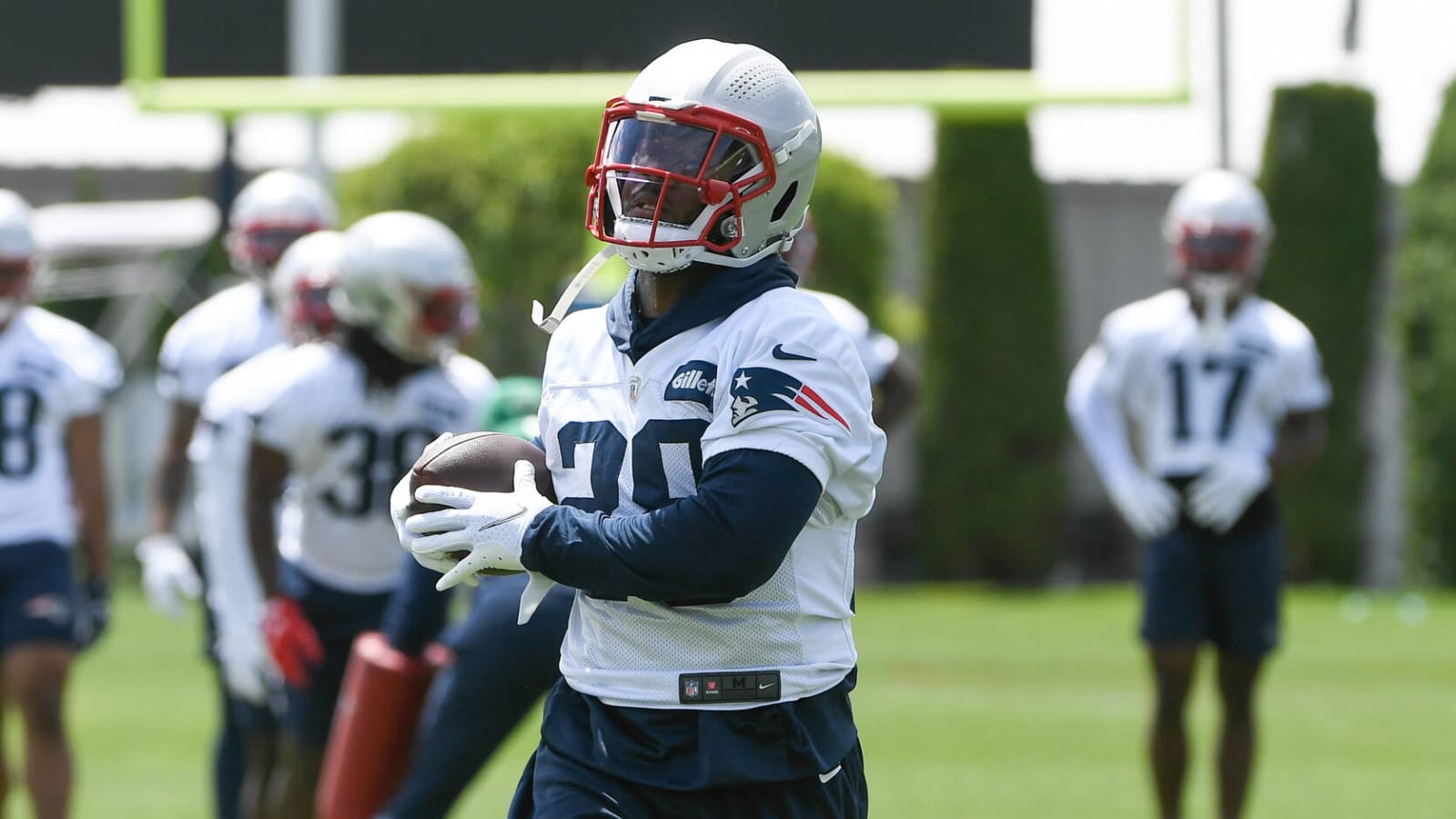 Patriots expect to place James White on the reserve list until October