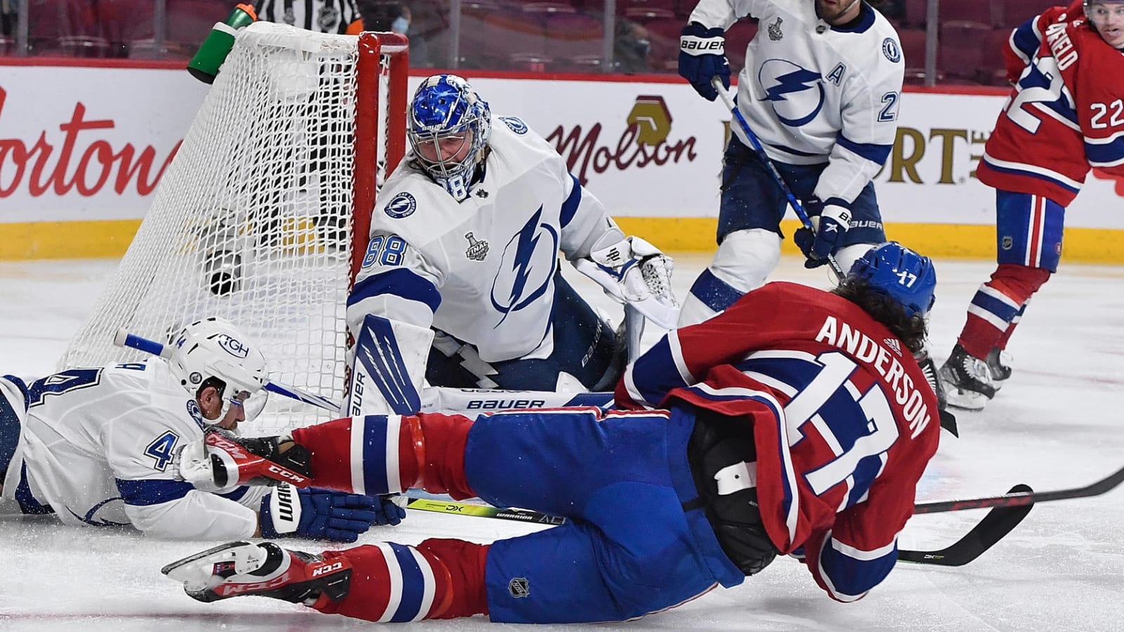 Josh Anderson celebrates after helping Habs avoid sweep