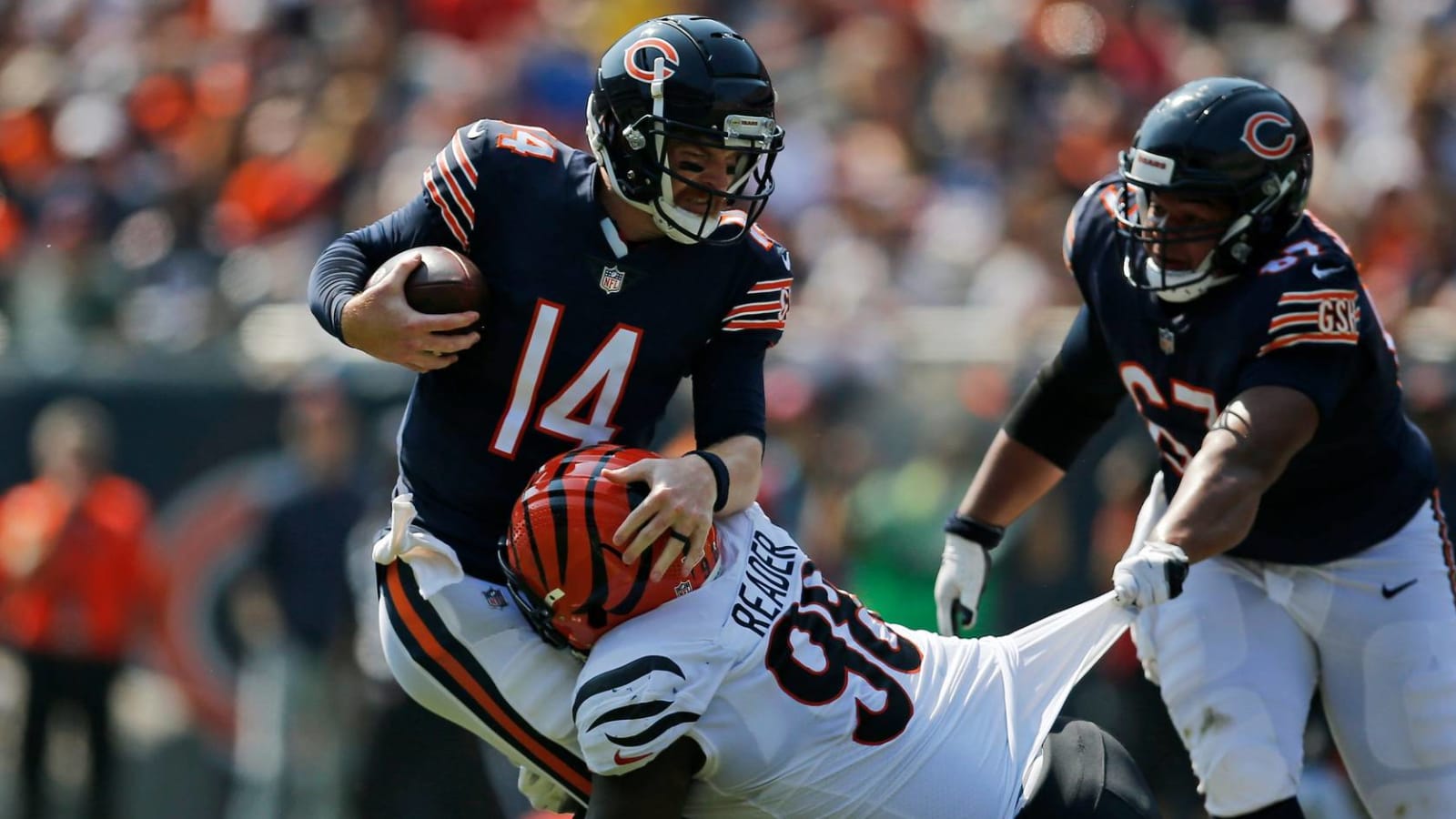 Bears QB Andy Dalton suffers knee injury against Bengals